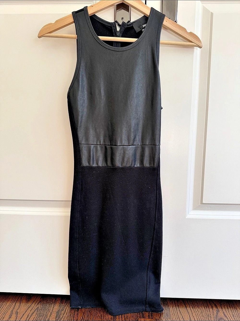 Aritzia Wilfred FREE Black dual tone black Dress Size XXS Like New